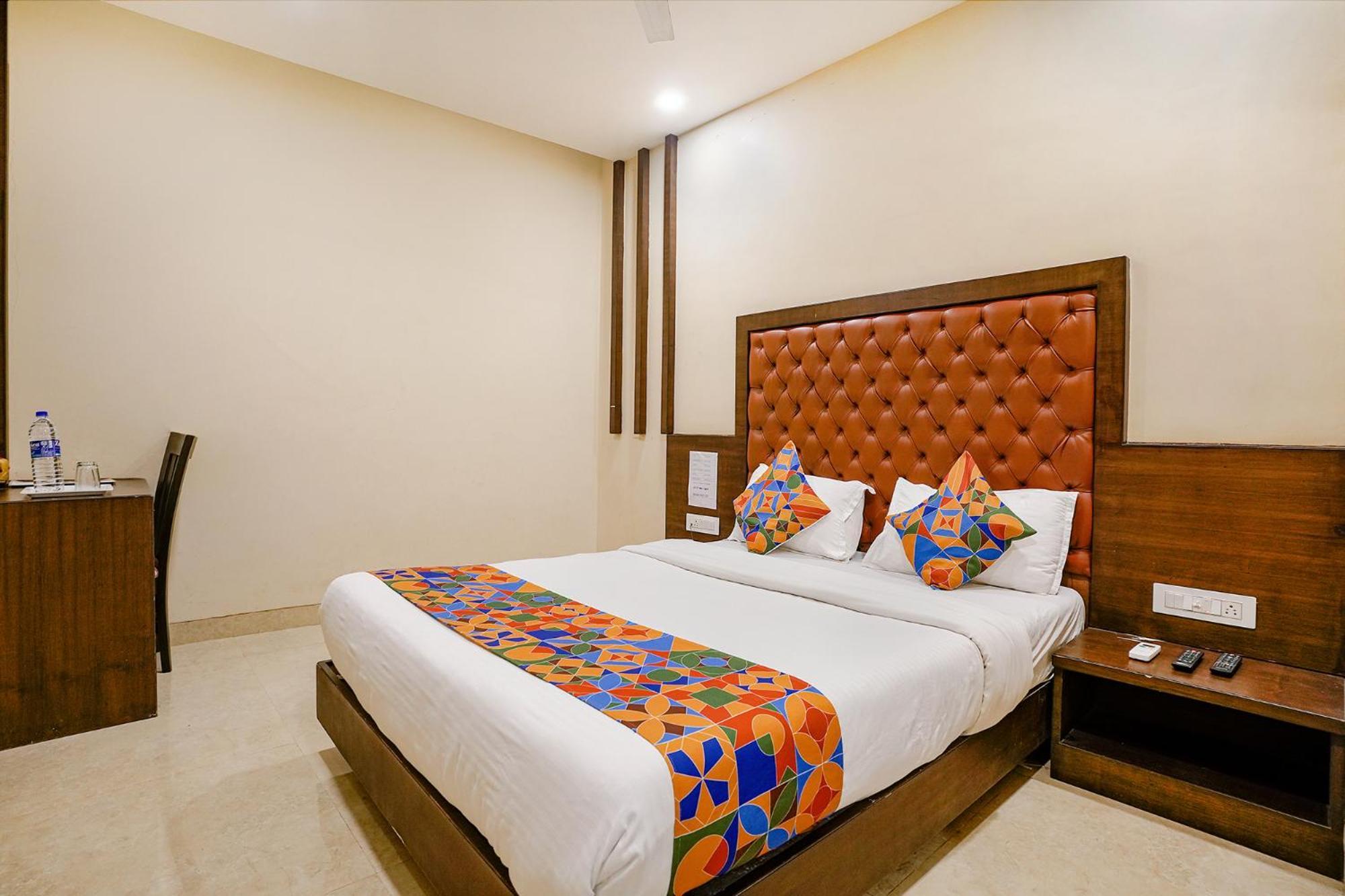 FabHotel LBSR Kurla West Mumbai Exterior foto