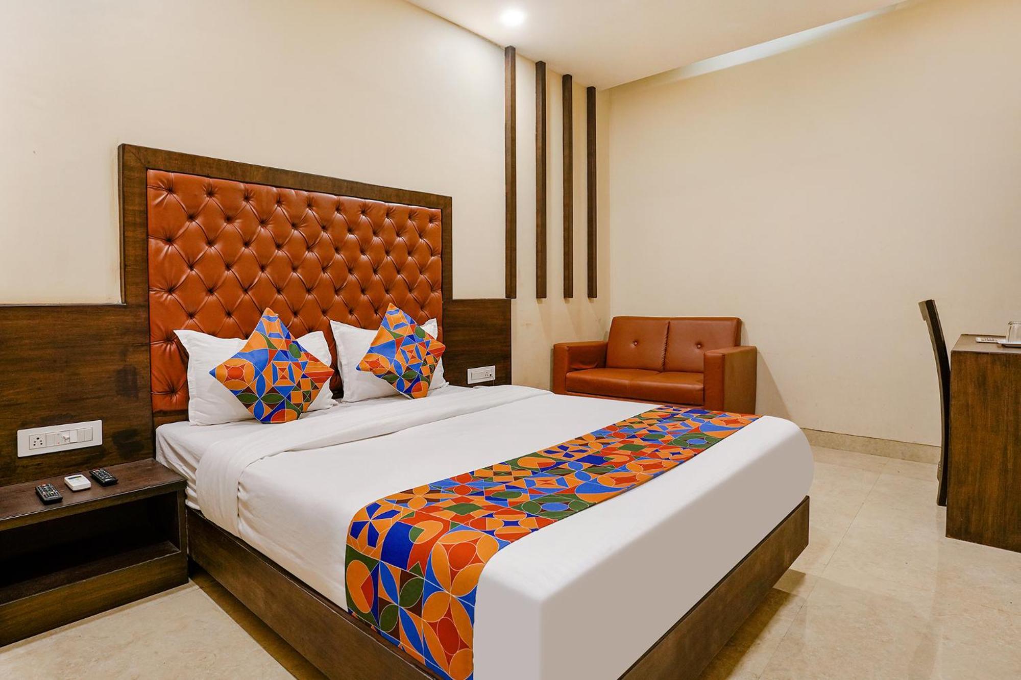 FabHotel LBSR Kurla West Mumbai Exterior foto