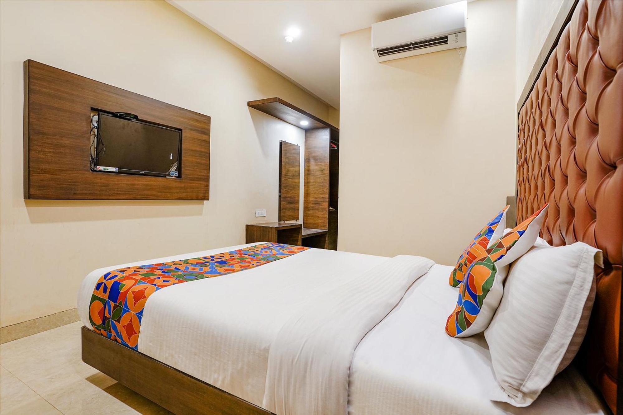 FabHotel LBSR Kurla West Mumbai Exterior foto