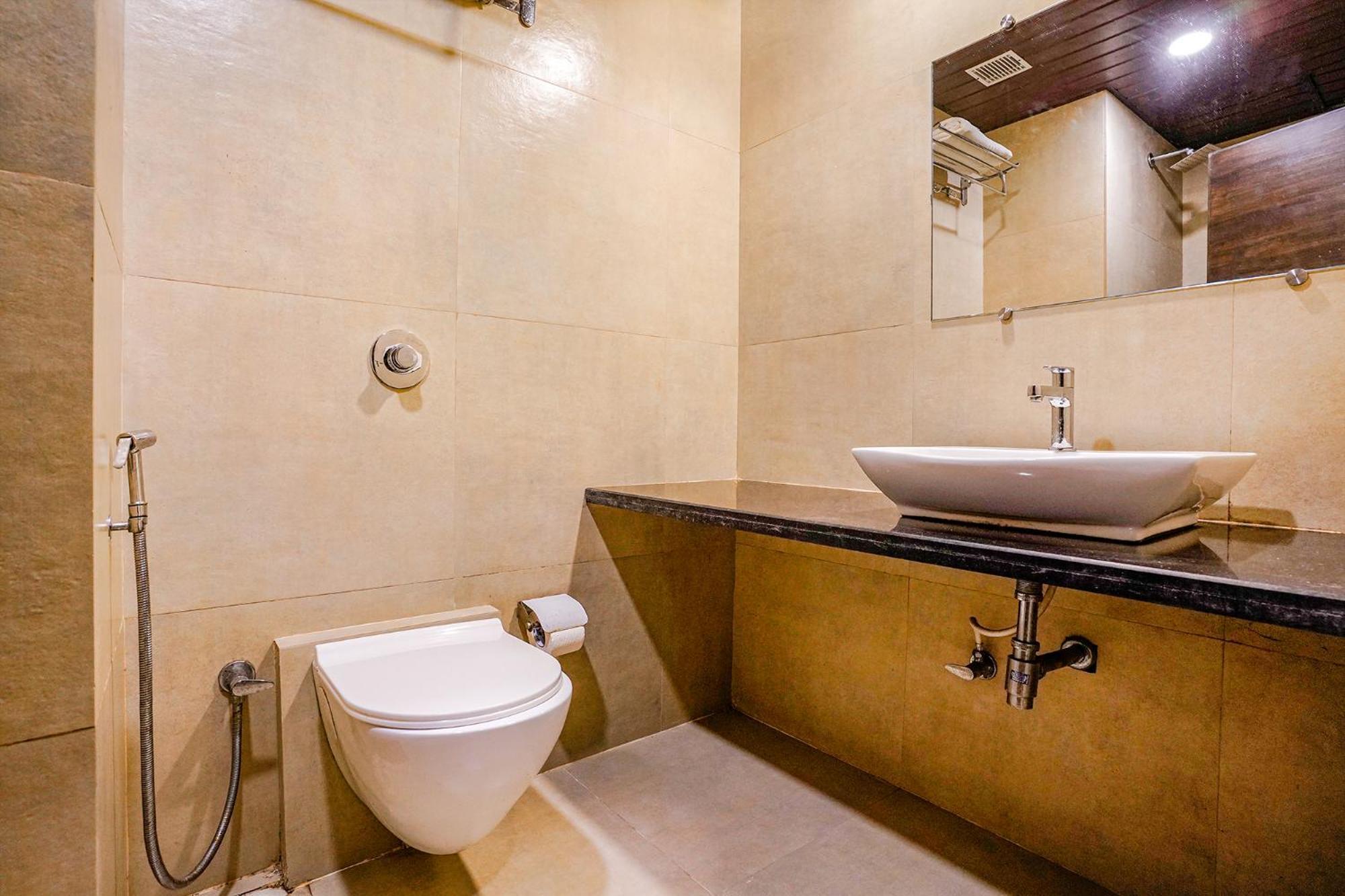 FabHotel LBSR Kurla West Mumbai Exterior foto