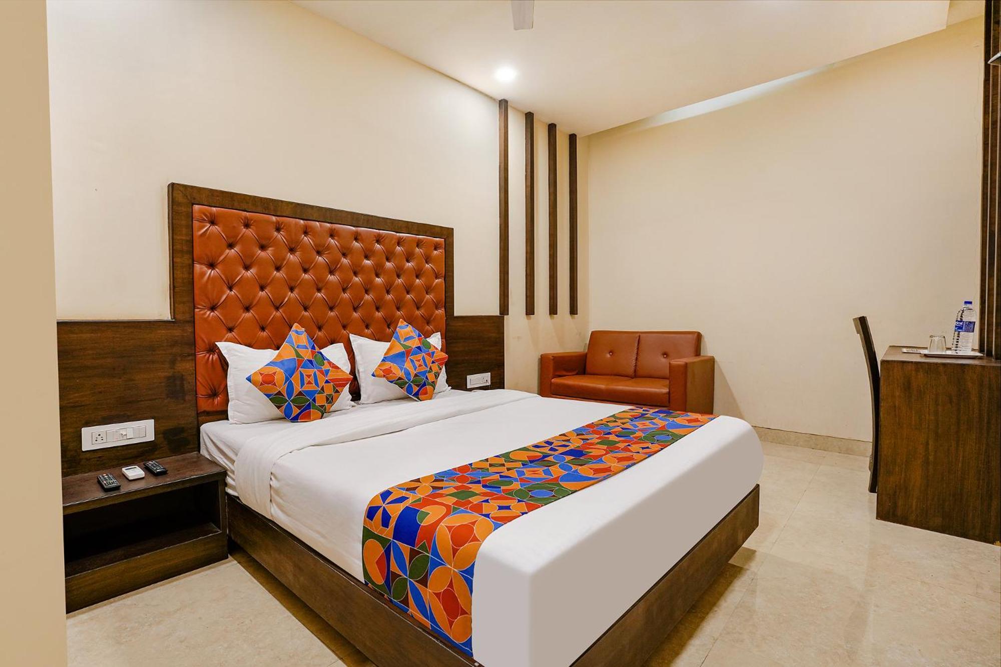 FabHotel LBSR Kurla West Mumbai Exterior foto