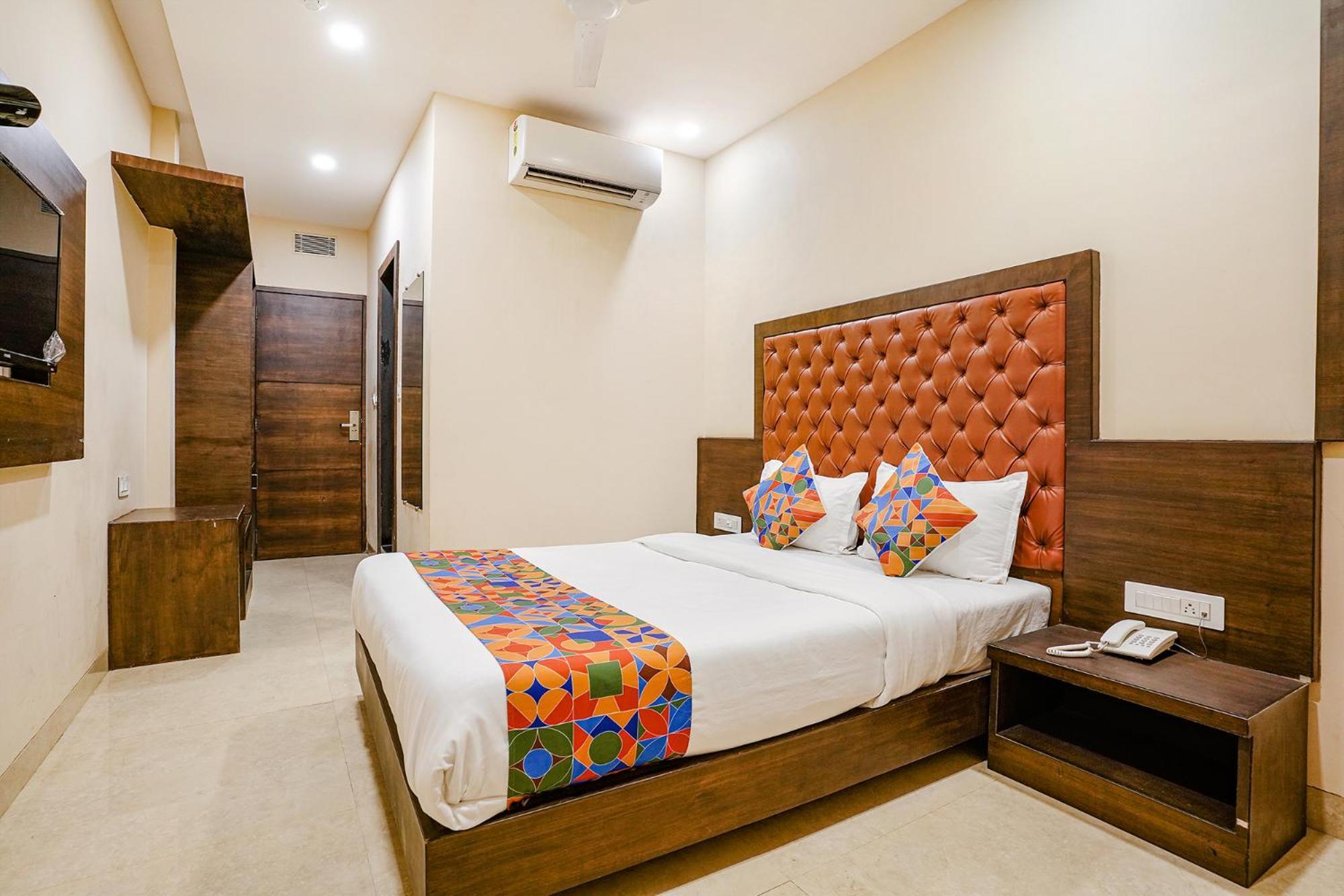 FabHotel LBSR Kurla West Mumbai Exterior foto