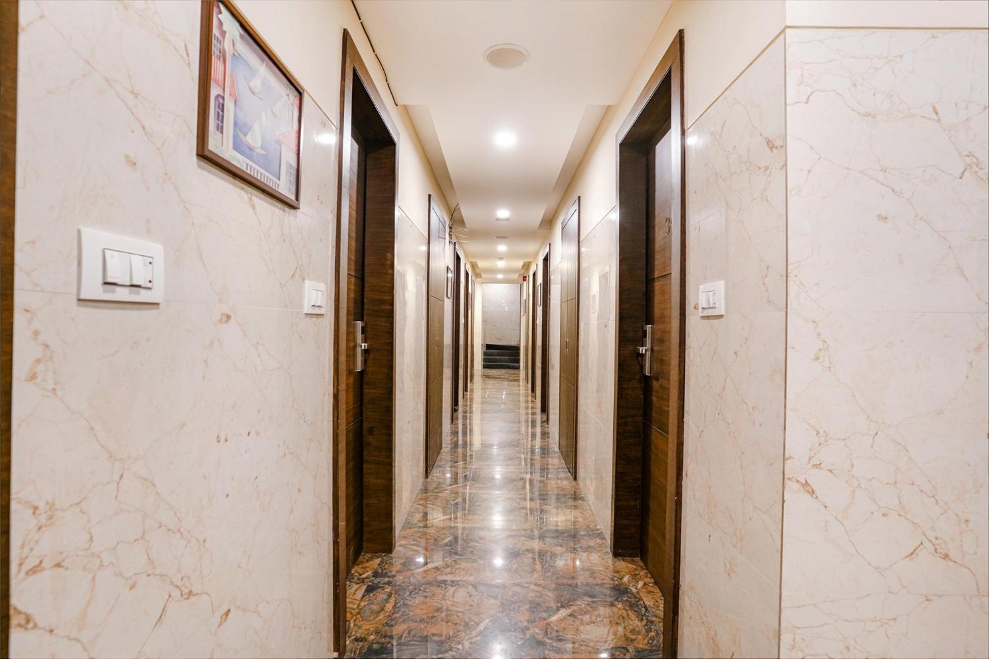 FabHotel LBSR Kurla West Mumbai Exterior foto